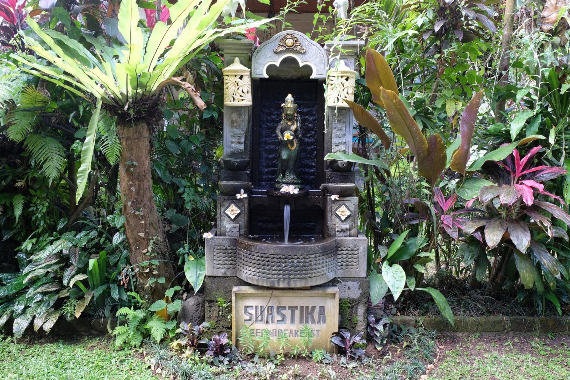 Suastika Guest House Ubud Exterior photo